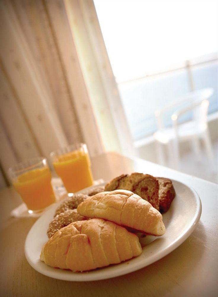 Riviera Hotel 4*