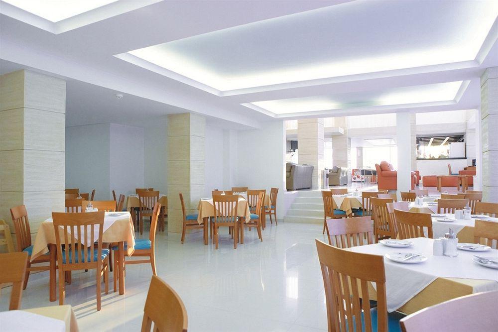 Riviera Hotel 4*