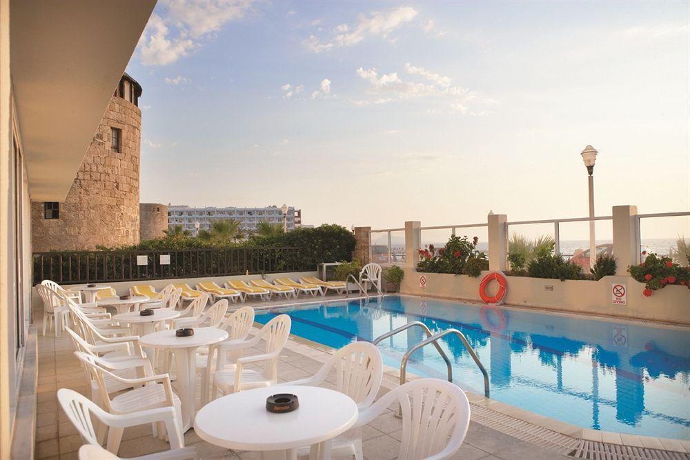 Riviera Hotel 4*