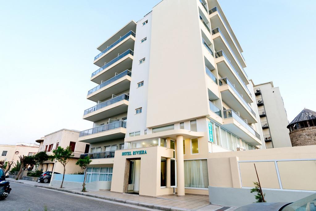 Riviera Hotel